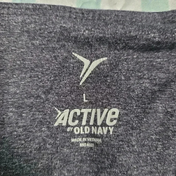 Old Navy Active Capris L - Picture 3 of 4
